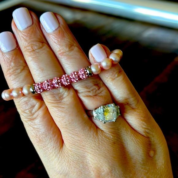 Beautiful little girl’s Genuine Pink Pearl / Gem Honora Bracelet - Picture 5 of 5